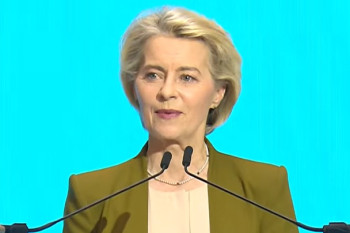 Ursula von der Leyenová si monopolizuje obranu EU