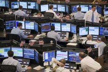 Akcie: ČEZ táhl Prahu vzhůru, pozornost se přesouvá k US bankám