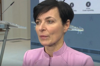 Korupci lze zničit, jen nikdo nechce. Bradáčová pod palbou
