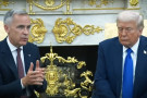 Donald Trump nemusí francouzštinu a Zelenskij ruštinu