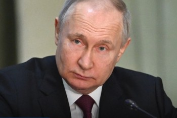 Putin obchází sankce a EU přichází o vliv i letecký průmysl