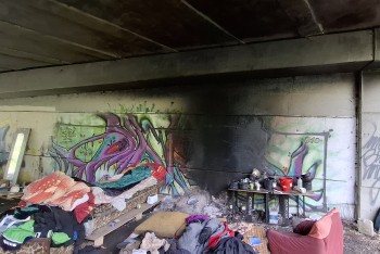 ŘSD muselo v Třebíči opravit most, který poškodili bezdomovci