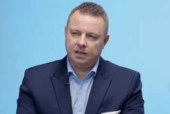 Ukrajinky se bojí návratu mužů. Rajchl varuje před veterány z války