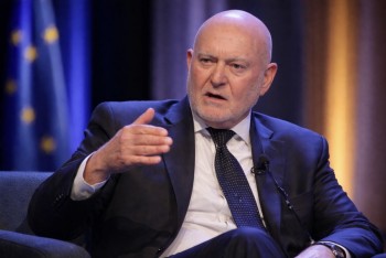 Hrozba pro demokracii roste uvnitř EU, varuje analytik